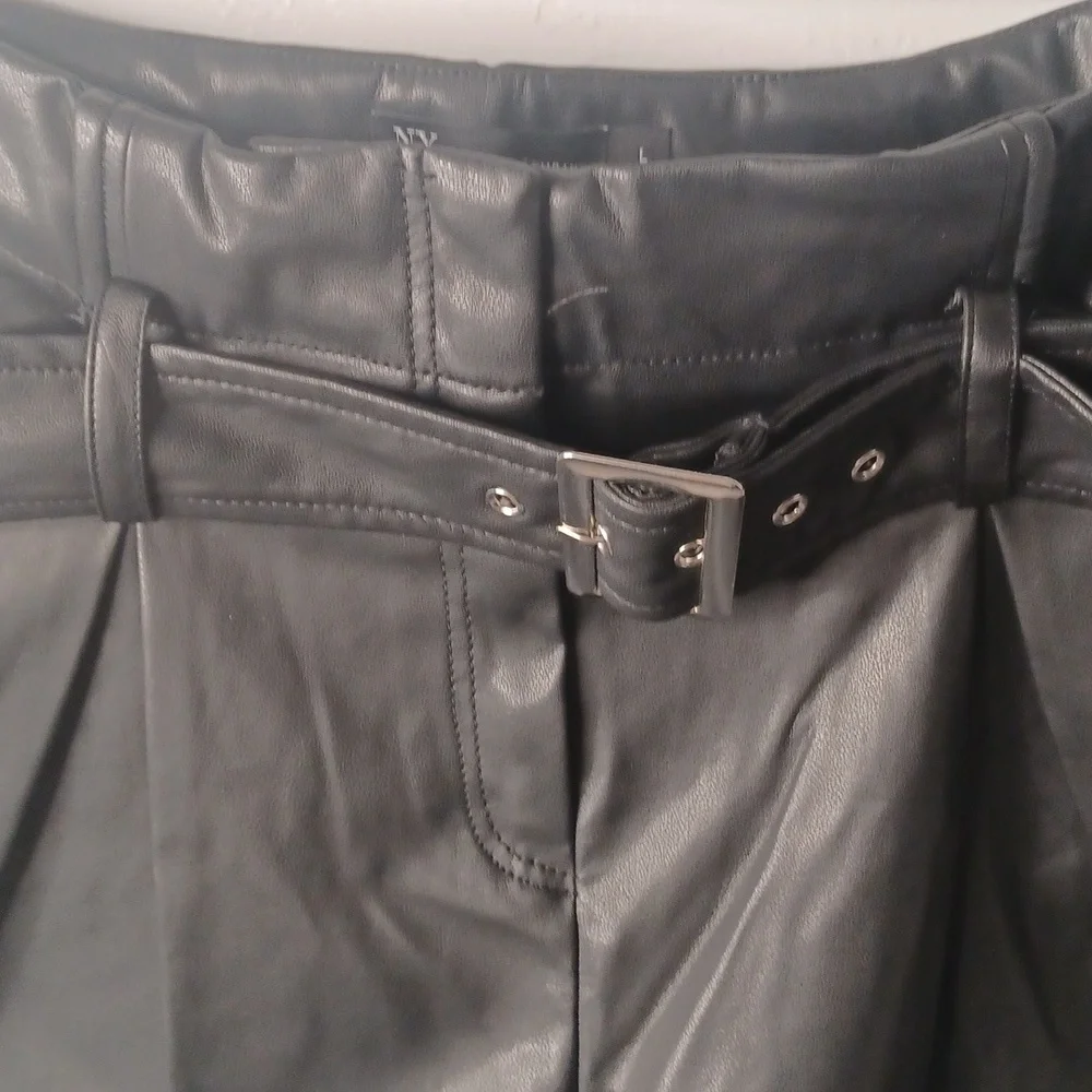 New York &‎ Company Faux Leather Belted Pleated Cuff Short